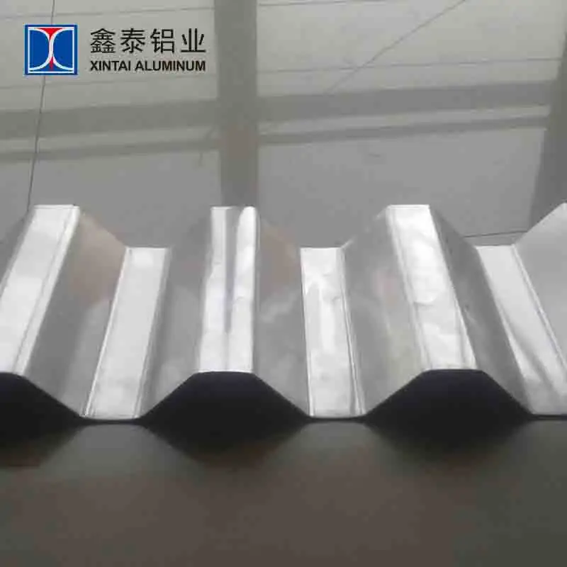 Cina coperture di alluminio ondulato in lamiera di alluminio per il tetto