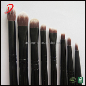 Mejor venta de mango <span class=keywords><strong>largo</strong></span> pincel de maquillaje <span class=keywords><strong>pelo</strong></span> de nylon 8 unidades set hecho en china <span class=keywords><strong>con</strong></span> mango de madera - Product Image 2