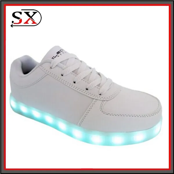 2016 crianças Luz Piscando Sneakers Sapatos Adulto Sapatos de Rolo Com Luzes de Led