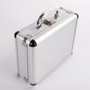 Professionele Lege Zilver Aluminium Permanente Make-Up <span class=keywords><strong>Tattoo</strong></span> Machine Doos Draagbare Draagtas Voor Wenkbrauw Microblading - Product Image 4