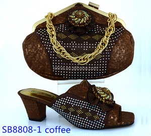 Set di <span class=keywords><strong>scarpe</strong></span> e borse africane con <span class=keywords><strong>tacco</strong></span> <span class=keywords><strong>basso</strong></span> con perline e <span class=keywords><strong>scarpe</strong></span> e borse abbinate italiane per le donne - Product Image 3