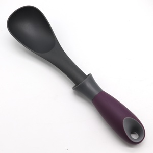 Ustensile <span class=keywords><strong>de</strong></span> <span class=keywords><strong>cuisine</strong></span> en nylon avec manche en plastique, marque EVERSUN, modèle ESKU-NU360, origine Guangdong, pour la cuisson - Product Image 3