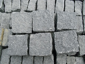 Natural G654 Dark Grey <strong>Granite</strong> <strong>Cube</strong> Stone <strong>10x10x10</strong> - Product Image 4