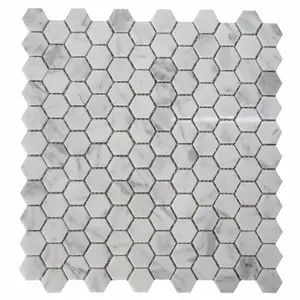 สีขาว Carrara ผสม ONYX Marble Hexagon Mosaic ผนังห้องน้ำชั้นกระเบื้องจีนผู้ผลิตขายพื้นหลัง