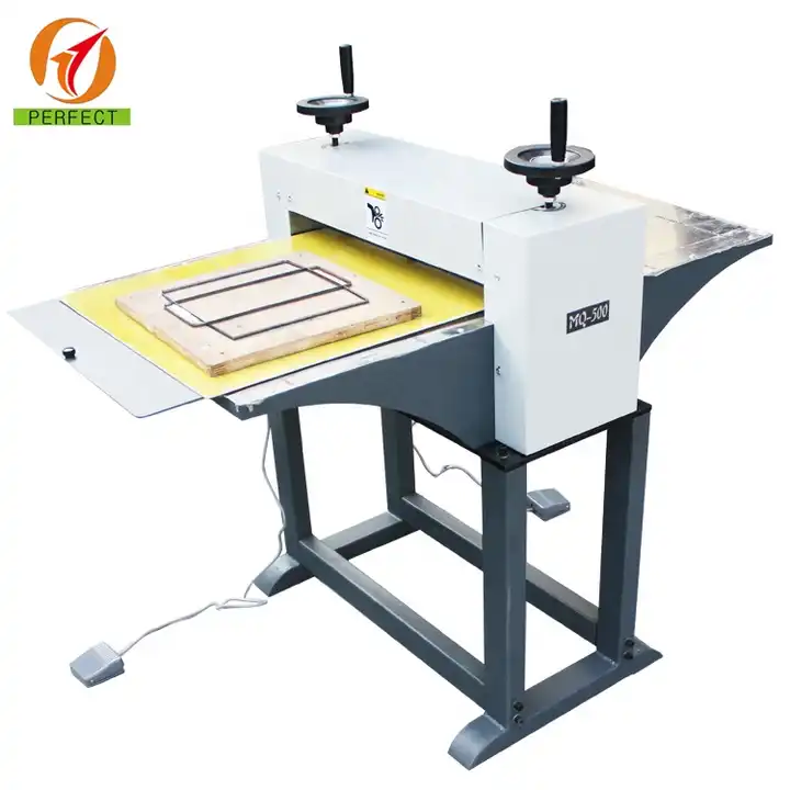 Jigsaw puzzle cutting machine 