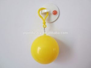 फुटबॉल रेनकोट गेंद डिस्पोजेबल रेनकोट फुटबॉल प्रचार प्लास्टिक गेंद रेनकोट/पोंचो - Product Image 4