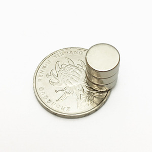 6mm x 3mm forte disque n50 néodyme aimant pour réfrigérateur - Product Image 1