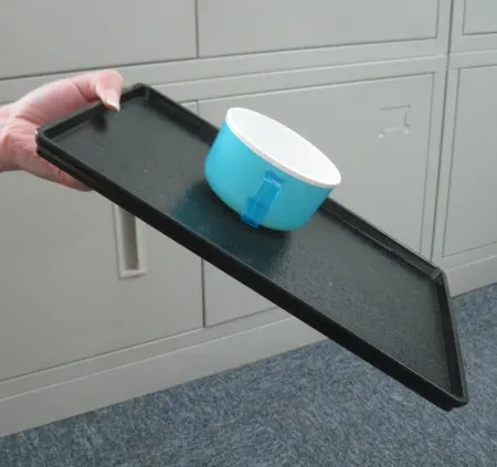 Airline Anti-Rutsch-Mahlzeit-Tablett, Anti-Rutsch-Kunststoff-Tablett mit Silikon-Pads Serviert abletts für Restaurants
