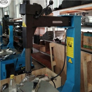 <span class=keywords><strong>Desmontadora</strong></span> <span class=keywords><strong>de</strong></span> Neumáticos Económica y Duradera con Soporte <span class=keywords><strong>de</strong></span> Columna Inclinable - Product Image 6