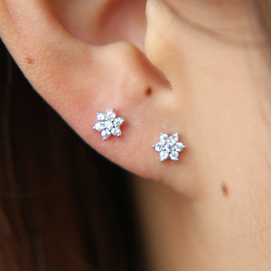 100% 925 argento Sterling molto Mini minuscolo 5mm Cz fiore trasparente Cz delicato Mini fiore orecchino - Product Image 2