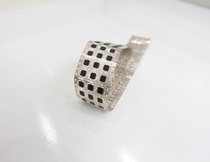 <span class=keywords><strong>UHF</strong></span> <span class=keywords><strong>RFID</strong></span> 태그 칩 <span class=keywords><strong>RFID</strong></span> 새로운 디자인 860-960MHz <span class=keywords><strong>Uhf</strong></span> <span class=keywords><strong>RFID</strong></span> 인레이 다목적 사용자 정의 칩 - Product Image 2