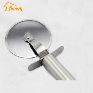 Usine En Gros <span class=keywords><strong>Pizza</strong></span> Outils <span class=keywords><strong>Tour</strong></span> De Roue <span class=keywords><strong>Pizza</strong></span> Cutter Avec Poignée En Acier Inoxydable - Product Image 3