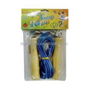 <span class=keywords><strong>Cuerda</strong></span> <span class=keywords><strong>de</strong></span> nailon con mango <span class=keywords><strong>de</strong></span> madera para saltar para niños, <span class=keywords><strong>cuerda</strong></span> <span class=keywords><strong>de</strong></span> nailon para deportes al aire libre, venta al por mayor, fábrica <span class=keywords><strong>de</strong></span> Yiwu - Product Image 3