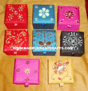 Boîte à broder, modèles différents, boîte à broderie Zari - Product Image 1