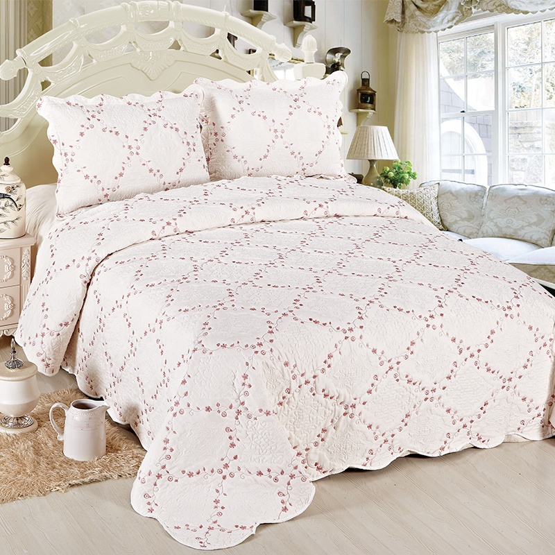 Однотонное покрывало из полиэстера и микрофибры с цветочной вышивкой