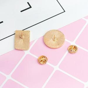 QIHE joyería buenas fase de la <span class=keywords><strong>luna</strong></span> redonda insignias esmalte solapa Pin - Product Image 3
