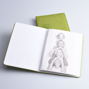 <span class=keywords><strong>Couverture</strong></span> d'album <span class=keywords><strong>photo</strong></span> en cuir PU 4*6 pouces personnalisée avec logo en relief de haute qualité - Product Image 3