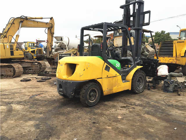 Carretilla elevadora usada de 5 toneladas Komatsu FD50 con buenas condiciones y precio bajo en venta Carretilla elevadora Komatsu 5 t