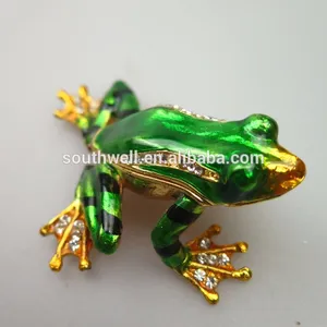 Grenouille métallique colorée 1 pièce, décoration de table maison avec couronne impériale et lumière solaire