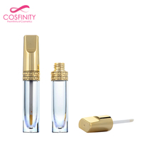 CP02-3134 prix de gros forme personnalisée emballage de maquillage marque privée paillettes bouteille de brillant à lèvres conteneurs vides tubes de brillant à lèvres