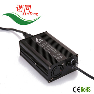 Design moderne 60 v lifepo4 vélo électrique <span class=keywords><strong>batterie</strong></span> <span class=keywords><strong>chargeur</strong></span> pour avec CE & RHOS - Product Image 3