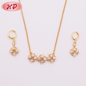 Conjunto de joyería de aleación de latón, elegante, Austria, 18K