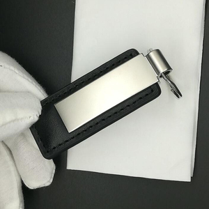 Logo personalizzato <span class=keywords><strong>con</strong></span> <span class=keywords><strong>nome</strong></span> in acciaio inossidabile personalizzato l portachiavi per auto portachiavi regalo commemorativo braccialetto portachiavi - Product Image 3