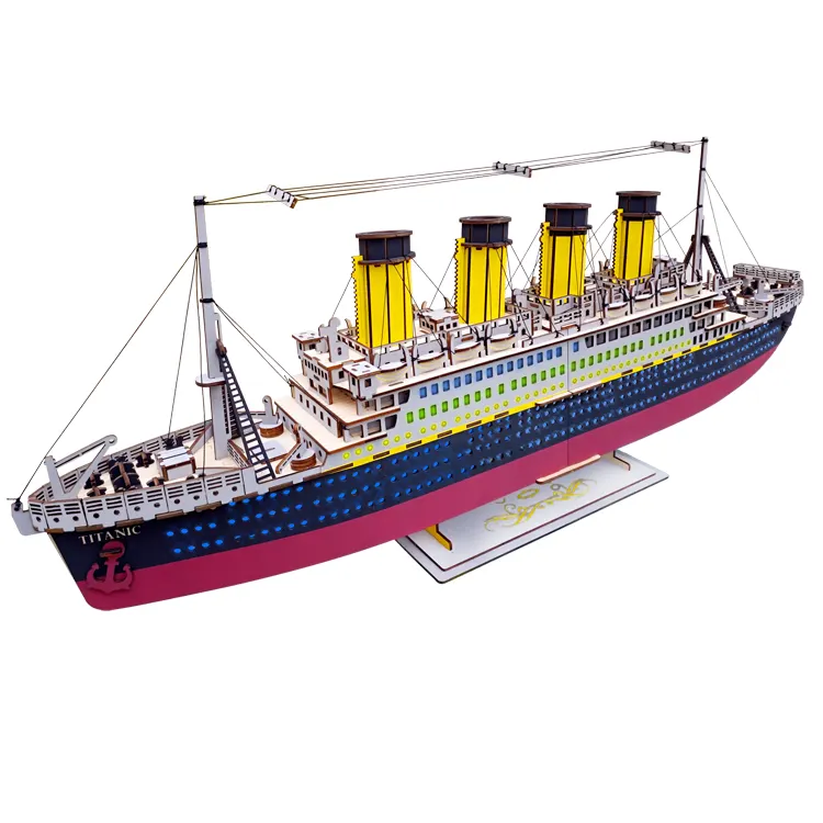 Fabricant chinois de jouets en gros Creative New Land Fantastic Assembly Jouet de bateau Titanic en bois