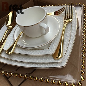 Guangzhou Royal Wedding Hotel eco-friendly <span class=keywords><strong>piatti</strong></span> <span class=keywords><strong>quadrati</strong></span> in <span class=keywords><strong>porcellana</strong></span> bianca con bordo in oro - Product Image 4