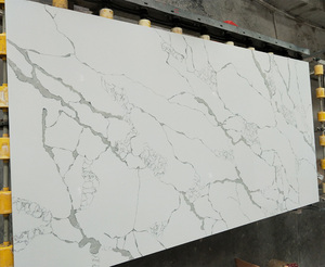 Encimeras de Cuarzo Blanco Tipo Calacatta con Diseño de Mármol Combinado, Fabricación de Losas de Piedra para Encimeras de Cocina de Cuarzo - Product Image 3
