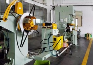 高品質新型デコイラー＆レベラー 2-in-1 シートメタル平坦化機 モーター駆動 簡単操作 380V - Product Image 3