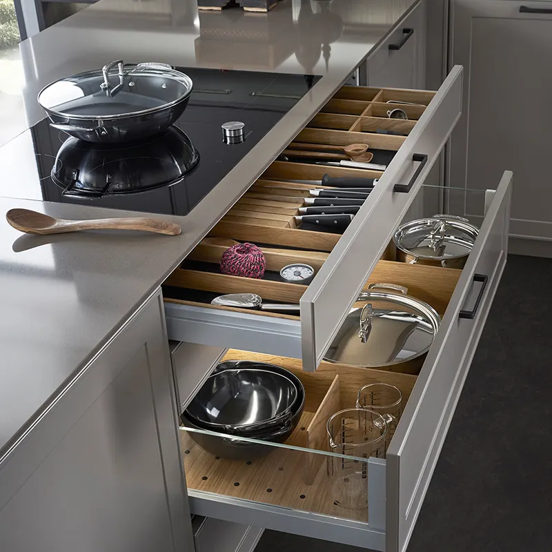 I moderni mobili per mobili da cucina progettano un armadio da cucina modulare lucido con tutti gli accessori