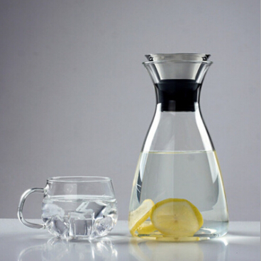 1L/1.5L round glass water jug with lid borosilicate glass beverage carafe hot cold water jug