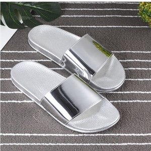 Nuovi <span class=keywords><strong>Sandali</strong></span> <span class=keywords><strong>Estivi</strong></span> da Donna alla Moda 2019, Ciabatte Nere con Glitter - Product Image 4