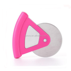 Elenco dei produttori gadget da <span class=keywords><strong>cucina</strong></span> ruote in acciaio inossidabile ruota per taglierina per Pizza con copertura protettiva di sicurezza - Product Image 4