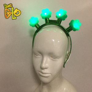 Vente en gros de bandeaux <span class=keywords><strong>LED</strong></span> personnalisés néon Shamrock Nouveau design Noël Remise des diplômes Nouvel An École Thanksgiving Batterie - Product Image 2