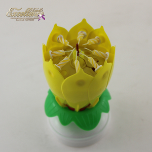 Bougies d'<span class=keywords><strong>anniversaire</strong></span> musicales de fleur de lotus de haute qualité et <span class=keywords><strong>moins</strong></span> chères pour la fête de gâteaux - Product Image 2