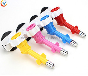 Vendita calda Distributore di Acqua Cane Appeso Bottiglia Feeder Animali Domestici di Acqua Potabile Testa - Product Image 1