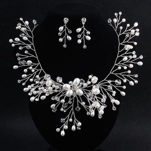 Conjunto de Collar y Aretes de Perlas de Marfil Hechos a Mano con Pedrería, Joyería de Collar y Aretes de Novia para Bodas - Product Image 1