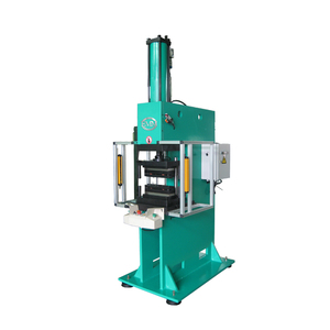 EEC04 <span class=keywords><strong>de</strong></span> <span class=keywords><strong>prensa</strong></span> para la fabricación <span class=keywords><strong>de</strong></span> elementos <span class=keywords><strong>de</strong></span> fijación y orbital-máquina remachadora - Product Image 3