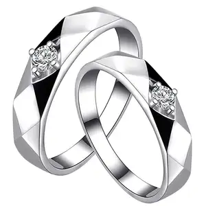 Gratis pengiriman Set Pernikahan Pasangan cincin janji kekasih lapisan emas putih cincin jari pertunangan untuk wanita zirkon