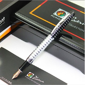 <span class=keywords><strong>Penna</strong></span> <span class=keywords><strong>Stilografica</strong></span> Picasso 81 Waitz of the Flower <span class=keywords><strong>in</strong></span> Metallo Nobile con Punta Dorata, Confezione Regalo Inclusa, Garanzia a Vita - Product Image 2