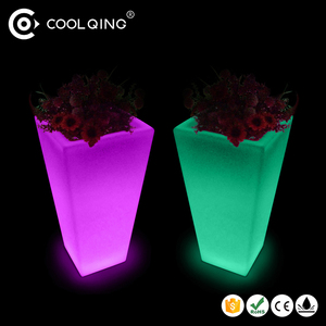 New arrival waterproof IP 68 led flower pot large plastic garden vase led plastic planters