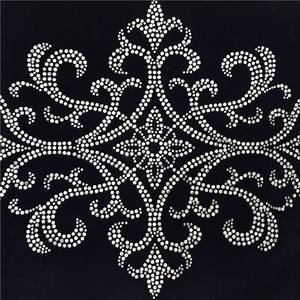 Hot Fix 2mm stella rotonda ABS strass di vetro <span class=keywords><strong>motivi</strong></span> colla Flatback allentata per Nail Art borse <span class=keywords><strong>vestiti</strong></span> - Product Image 1
