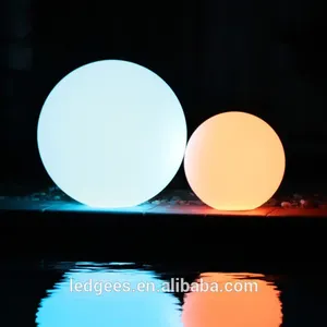 옥외 방수 부유물 빛 LED 공을 바꾸는 밤 색깔에 있는 놀