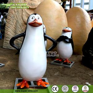 Sculpture en fibre de verre de pingouin d'Ankare, <span class=keywords><strong>Madagascar</strong></span> - Product Image 5