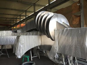 Statua di arte moderna personalizzata che guida la decorazione esterna di design professionale grande scultura in metallo per l'arabia saudita - Product Image 4