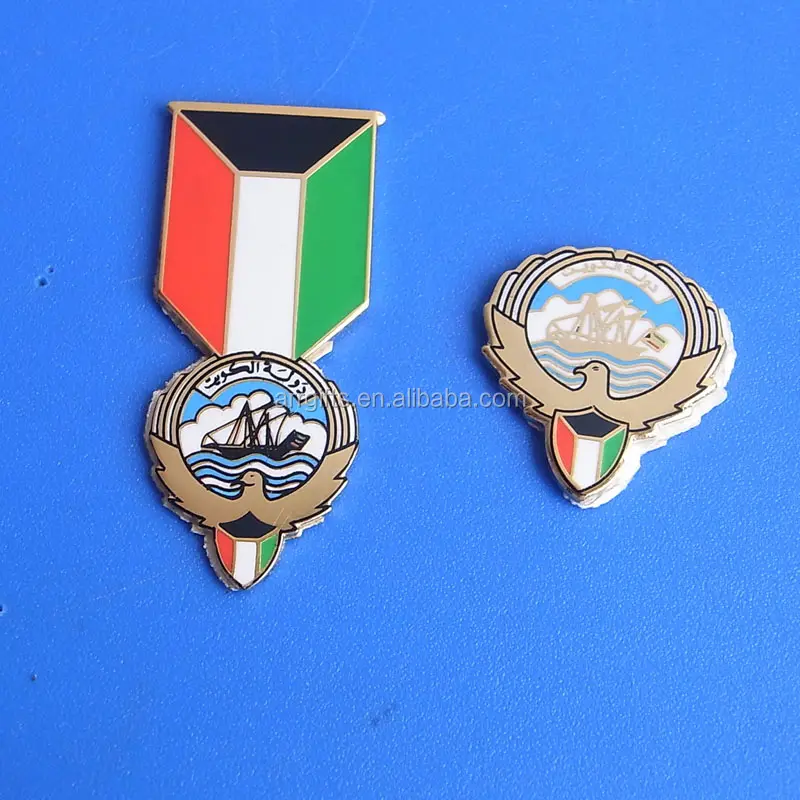 Kuwait national flag emblem lapel pin badge