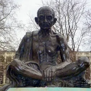Çin tedarikçiler açık bahçe Metal zanaat üreme antika Mahatma Gandhi heykeli