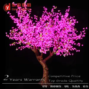 粉红色人造假樱花树与 led灯装饰